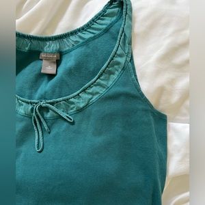 Vintage 90’s Ann Taylor Turquoise Top Size M.